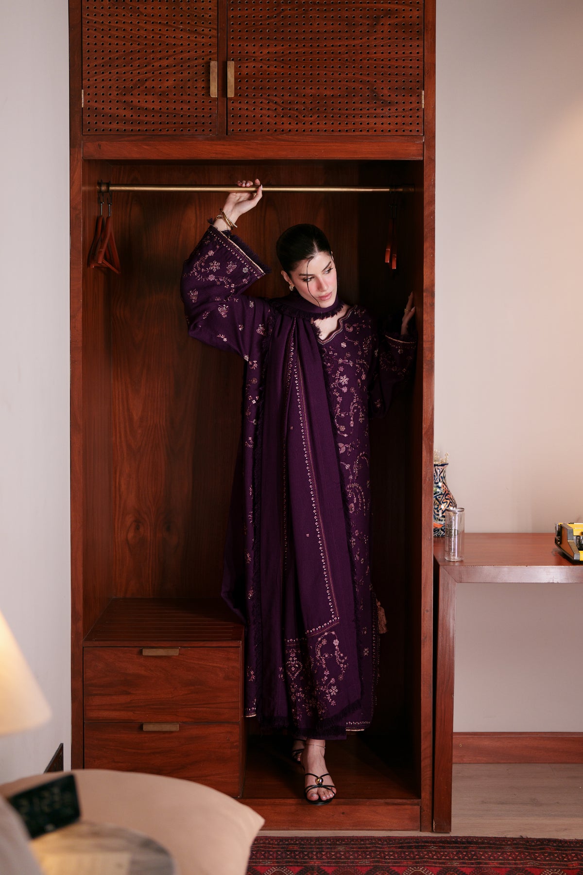 LOOK 5 LUXURY KARANDI SET: MULBERRY